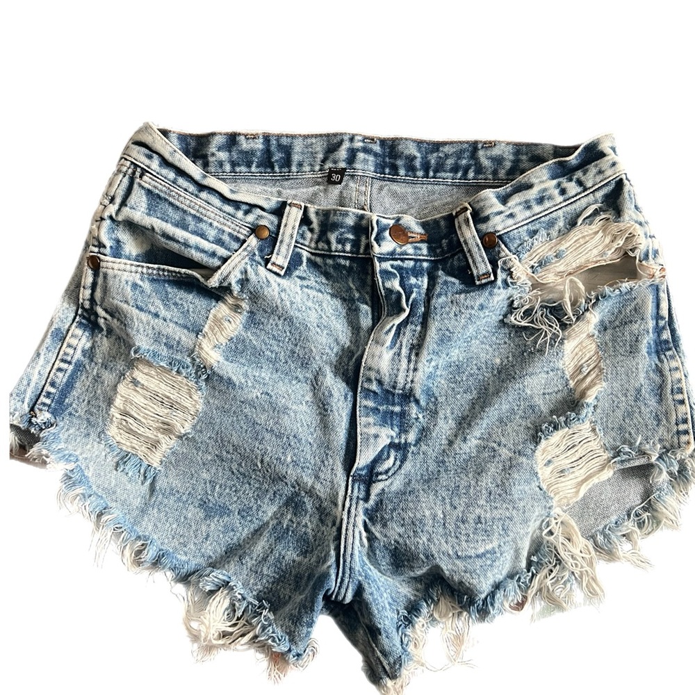 Women’s wrangler shorts 30 waist